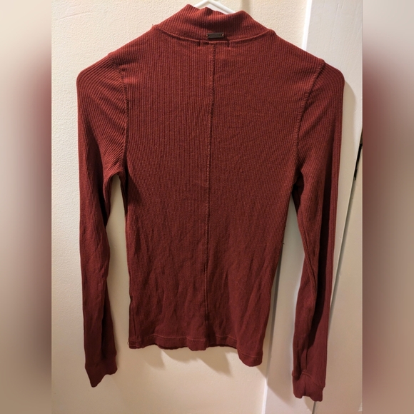 PrAna Foundation Rib Mock Neck - Picture 4 of 5